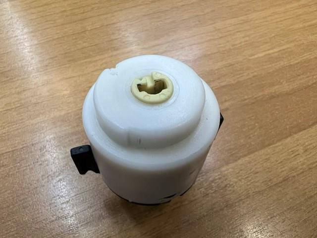 4B0905849 Контактная группа замка зажигания купить Каменское