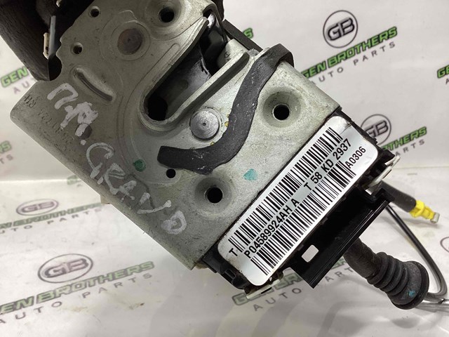 Дверной замок передний правый 04589924AH CHRYSLER