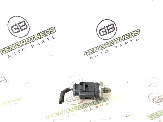 Датчик давления топлива 06J906051F VAG