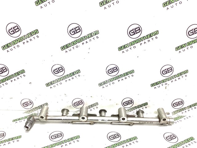 175215CA0A NISSAN Распределитель топлива (рампа) правый купить в Черновцы