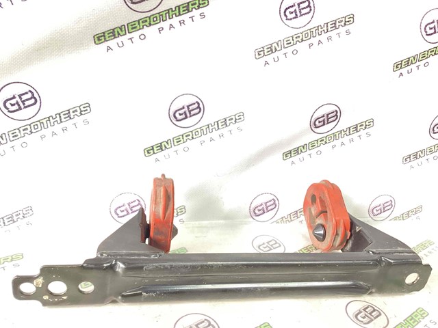 Кронштейн задней подушки глушителя 1K0253144AN VAG