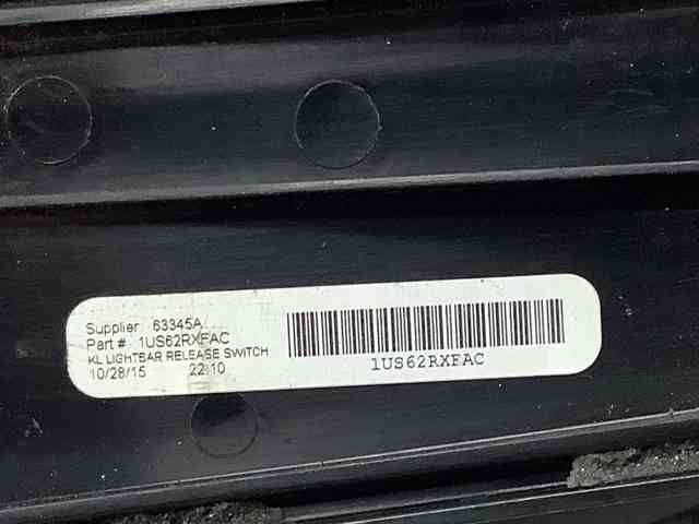 1US62RXFAC CHRYSLER купить в Тернополь