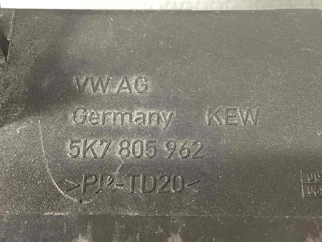 VAG 5K7805962 Патрубок воздушный, вход воздушного фильтра в наличии Одесса