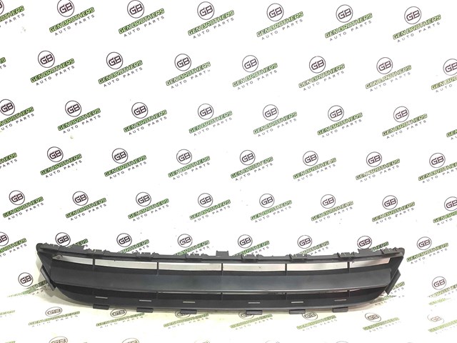 620743JA0A NISSAN Решетка бампера купить в Полтава