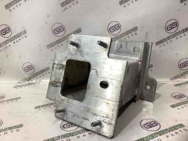 622103JA0A NISSAN Кронштейн усилителя переднего бампера купить в Кривой Рог