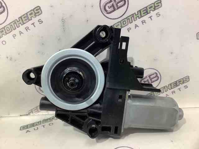 Мотор стеклоподъемника двери задней, правой 68079284AB CHRYSLER