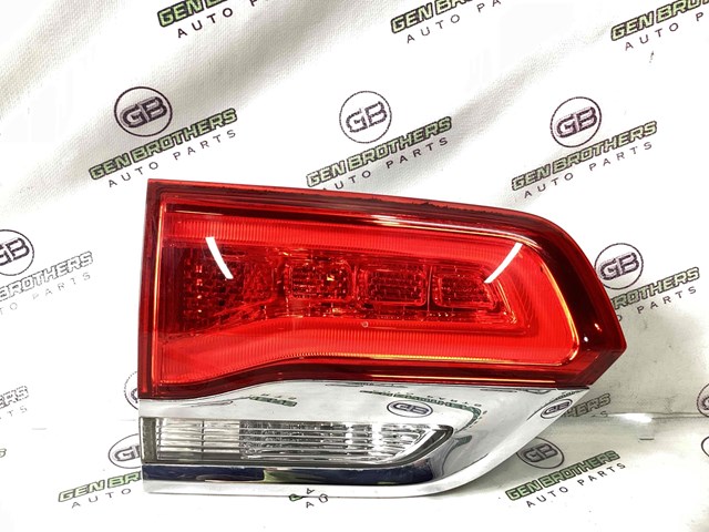 Задний левый внутренний фонарь 68110047AC CHRYSLER