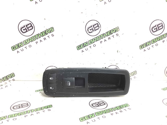 Кнопки переднего правого стекло подъемника 68228155AA CHRYSLER