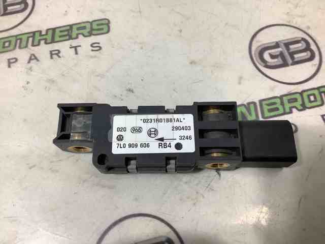 Датчик Эйрбэг передний 7L0909606 VAG