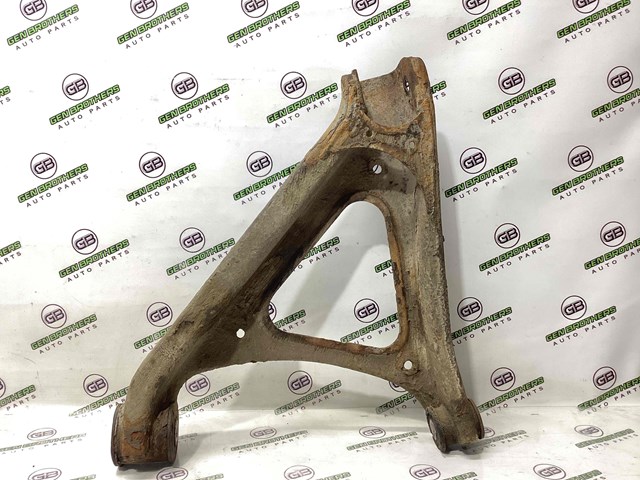 Рычаг задней подвески нижний, правый 7P0505312E VAG