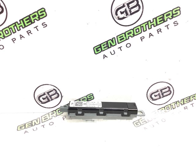 Усилитель сигнала антенны 7P6035552B VAG
