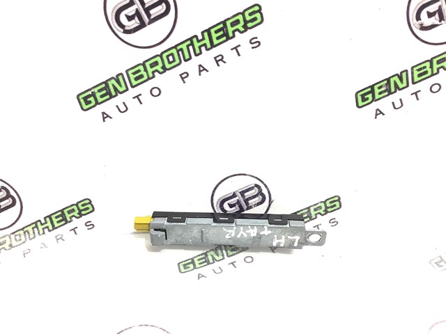 VAG 7P6035552N Усилитель сигнала антенны в наличии Винница