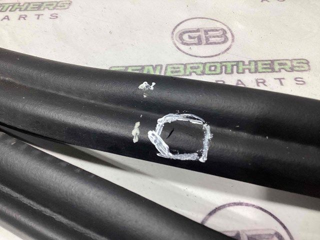 7P6827705 VAG Уплотнитель крышки багажника купить в Украина