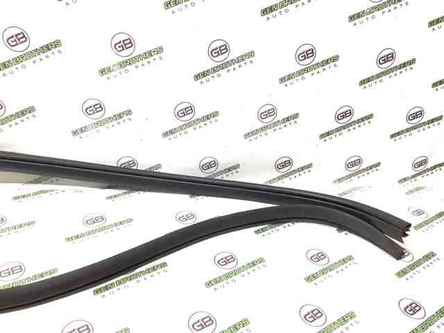 821103S000RY HYUNDAI Уплотнитель двери передней левой (на кузове) купить в Украина
