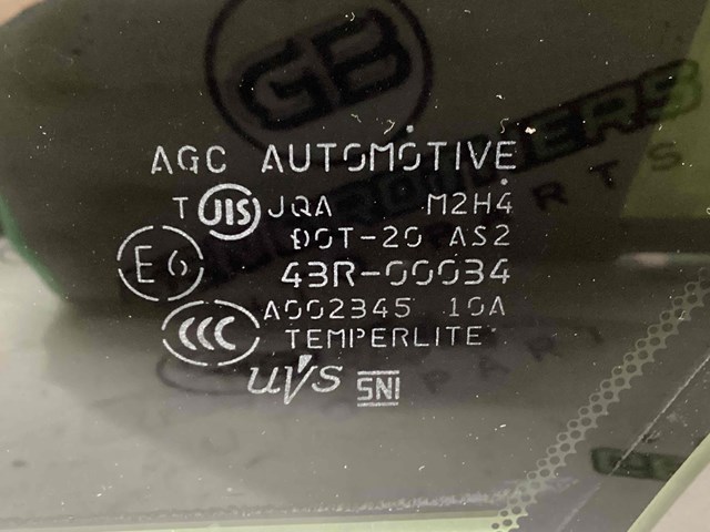 NISSAN 822636HE0A Стекло-форточка двери задней левой в наличии Киев