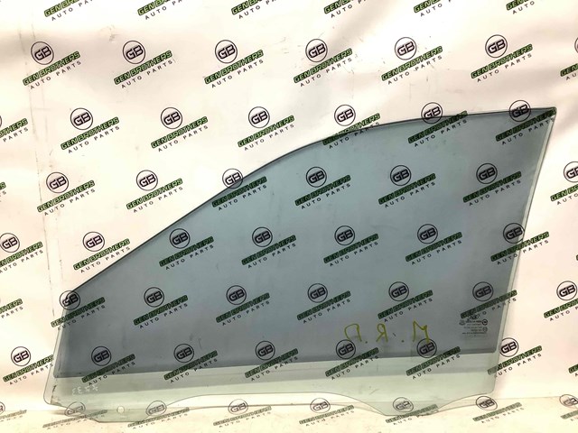 824202G000 HYUNDAI Стекло двери передней правой купить в Каменское