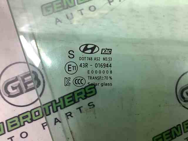 HYUNDAI 82420J9020 Стекло двери передней правой в наличии Винница
