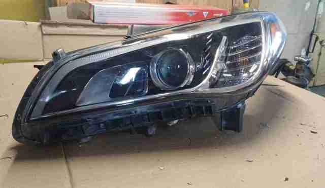 92101C2100 HYUNDAI Фара левая купить в Кривой Рог