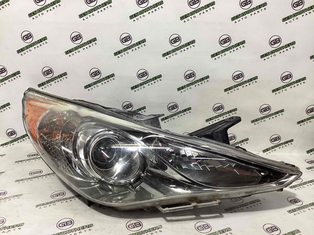 HYUNDAI 921023Q000 Правая фара в наличии Николаев