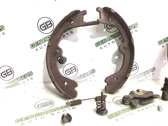 D4060CA01A NISSAN Колодки ручника купить в Киев