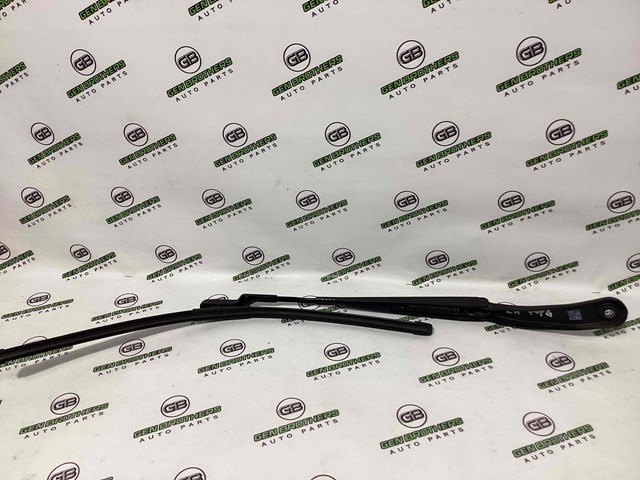 LR025116 LAND ROVER Рычаг-поводок стеклоочистителя лобового стекла купить в Николаев