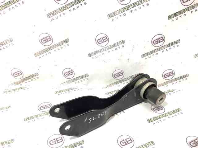 Балансир задний нижний, левый LR113740 LAND ROVER