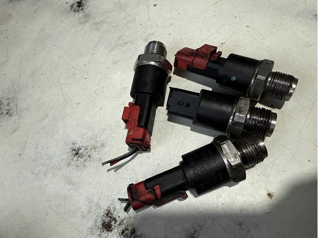 BOSCH 0281002492 Датчик давления топлива в наличии Ровно