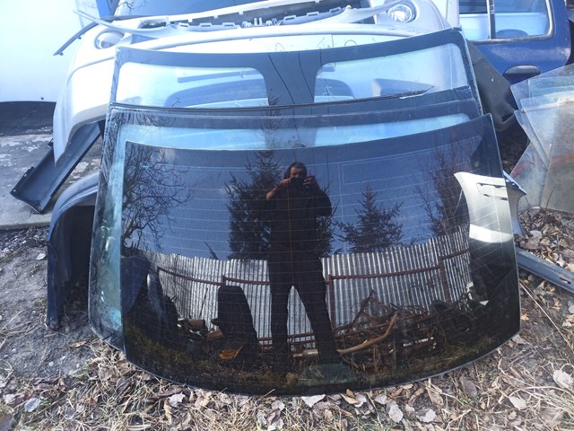 Стекло заднее Бмв 5