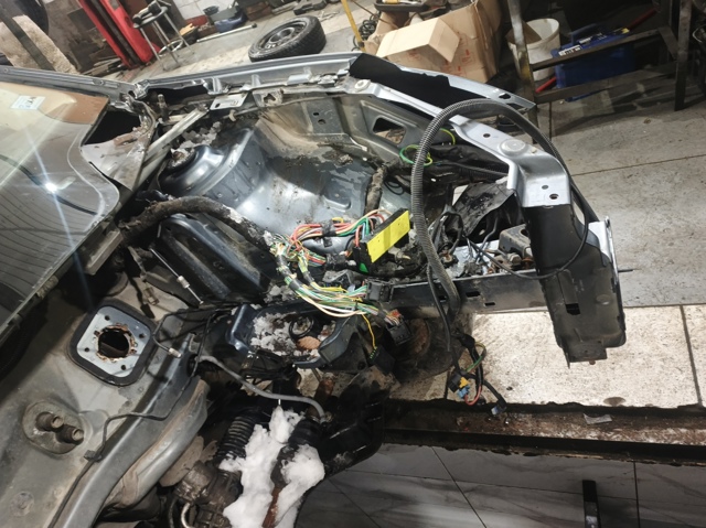Правый передний лонжерон 7213QT PEUGEOT