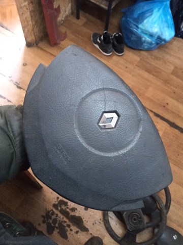 Airbag в мультируль 8200057780 RENAULT