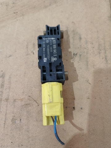 Датчик подушки безопасности 8E0959643B VAG