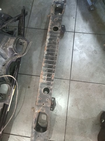 Усилитель переднего бампера  DPE500052 LAND ROVER