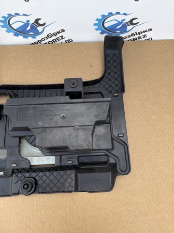 VAG 03C103925BB Крышка двигателя в наличии Каменское