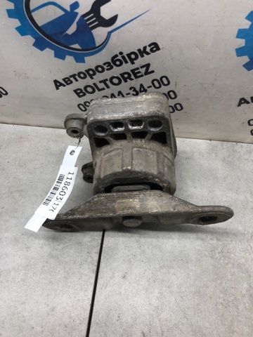 Опора двигателя 1332838 FORD