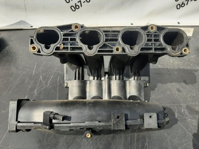 Впускной коллектор 14001WE000 NISSAN