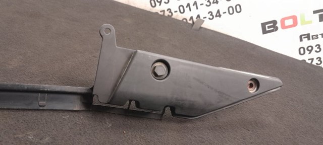 BMW 17111439117 Кронштейн радиатора верхний в наличии Николаев