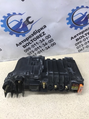 MERCEDES 2215401250 Блок предохранителей в наличии Киев