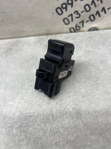 Кнопка подъемника задних стекол 25411EA003 NISSAN