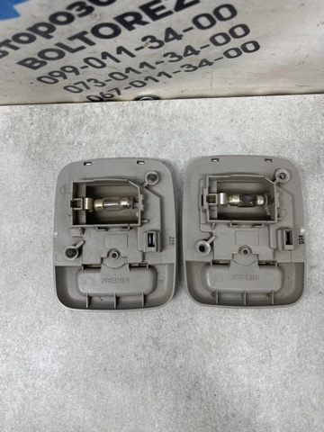 Плафон освещения салона/кабины, задний 264100V000 NISSAN