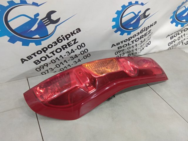 Задняя правая фара 26550JG00A NISSAN