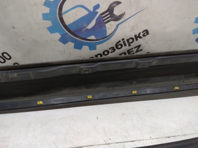 Накладка (молдинг) порога наружная левая 30653722 VOLVO