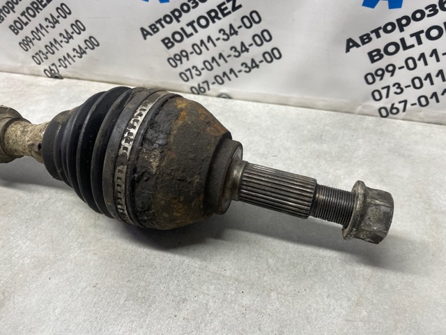 Полуось передняя левая 39101JG74B NISSAN
