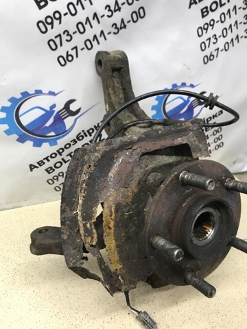Кулак поворотный передний правый 40014JG000 NISSAN