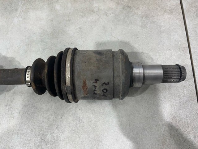 TOYOTA 4343060040 Полуось передняя в наличии Житомир