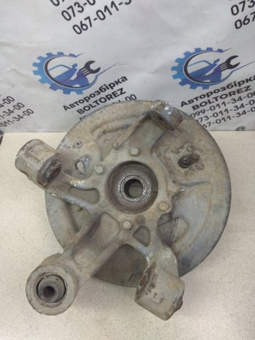 4611065J00 SUZUKI Цапфа задняя правая купить в Ужгород