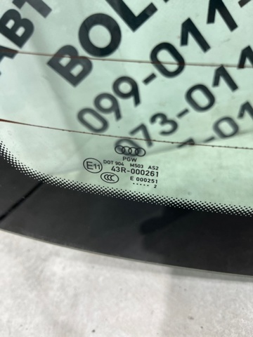 4G5845501 Заднее стекло купить Ужгород