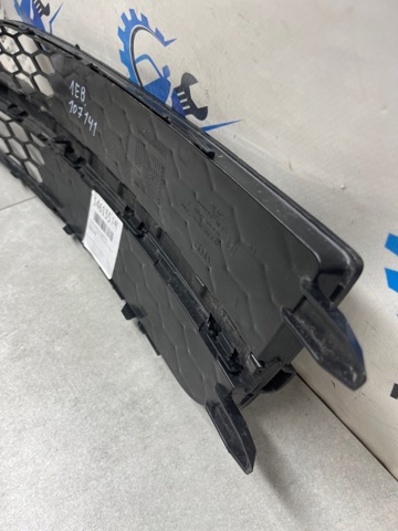 Заглушка ПТФ бампера переднего левая 4G8807681B VAG