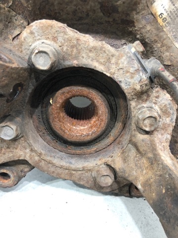 517162P000 HYUNDAI Цапфа передняя правая купить в Украина