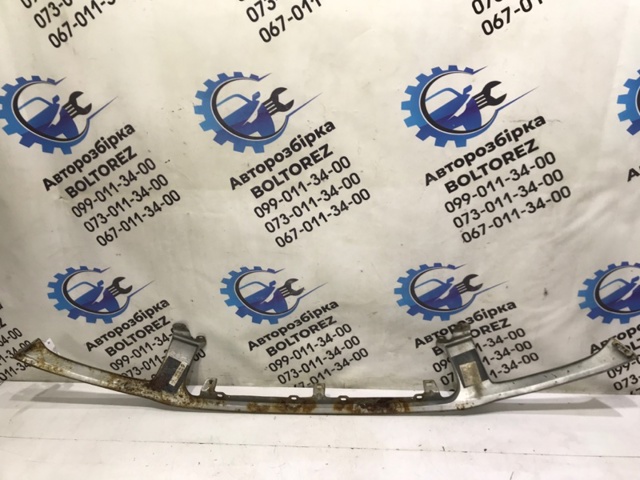TOYOTA 5393142020 Накладка фар нижняя в наличии Днепр