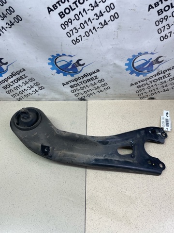 HYUNDAI 552702T000 Рычаг (тяга) задней подвески продольный нижний левый в наличии Полтава